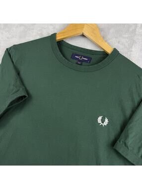 Fred Perry Embroidered Laurel T-Shirt Men's Medium Green Mod Casual Streetwear